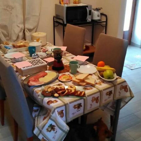 B&B " La Casetta " Vernate Kültér fotó